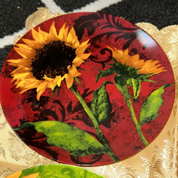 Cracker Barrel Sunflower set of 2 Decor Plates - Picture 3 of 4